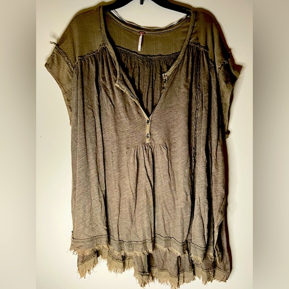 Tops - Free people oversized olive green raw hem tunic top size medium